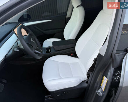 Серый Тесла Model Y, объемом двигателя 0 л и пробегом 9 тыс. км за 19800 $, фото 22 на Automoto.ua