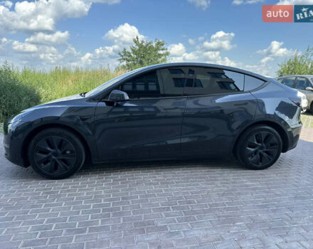 Тесла Model Y 2024 в Ровно на Automoto.ua Серый Тесла Model Y, объемом двигателя 0 л и пробегом 6 тыс. км за 35999 $, фото 4 на Automoto.ua