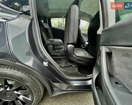 Серый Тесла Model Y, объемом двигателя 0 л и пробегом 23 тыс. км за 28800 $, фото 26 на Automoto.ua