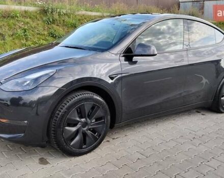 Серый Тесла Model Y, объемом двигателя 0 л и пробегом 3 тыс. км за 29000 $, фото 4 на Automoto.ua
