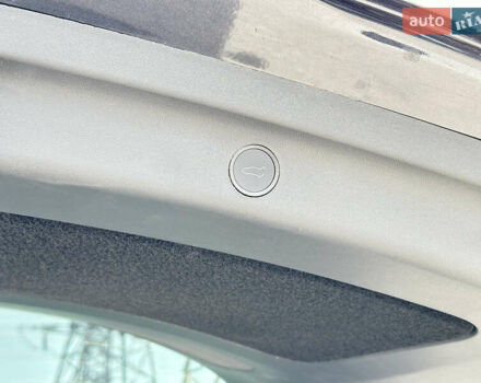 Серый Тесла Model Y, объемом двигателя 0 л и пробегом 1 тыс. км за 39900 $, фото 12 на Automoto.ua