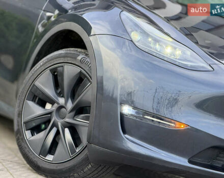 Сірий Тесла Model Y, об'ємом двигуна 0 л та пробігом 13 тис. км за 29999 $, фото 9 на Automoto.ua