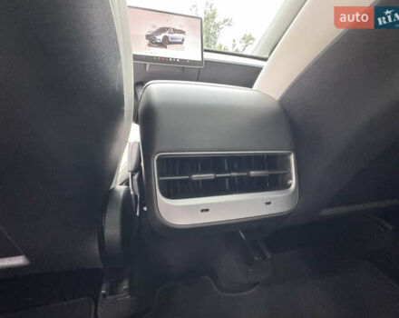 Серый Тесла Model Y, объемом двигателя 0 л и пробегом 7 тыс. км за 33999 $, фото 56 на Automoto.ua