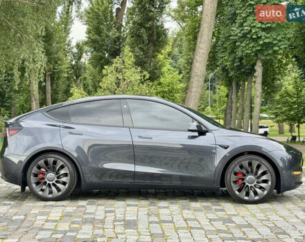 Серый Тесла Model Y, объемом двигателя 0 л и пробегом 7 тыс. км за 33999 $, фото 3 на Automoto.ua