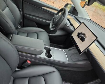 Серый Тесла Model Y, объемом двигателя 0 л и пробегом 39 тыс. км за 31700 $, фото 9 на Automoto.ua