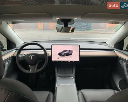 Серый Тесла Model Y, объемом двигателя 0 л и пробегом 35 тыс. км за 32900 $, фото 13 на Automoto.ua