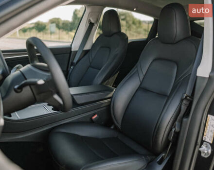 Серый Тесла Model Y, объемом двигателя 0 л и пробегом 25 тыс. км за 31300 $, фото 46 на Automoto.ua