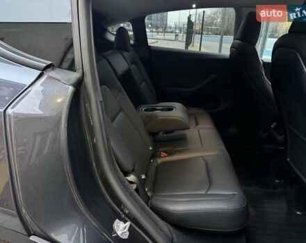 Сірий Тесла Model Y, об'ємом двигуна 0 л та пробігом 27 тис. км за 30900 $, фото 17 на Automoto.ua