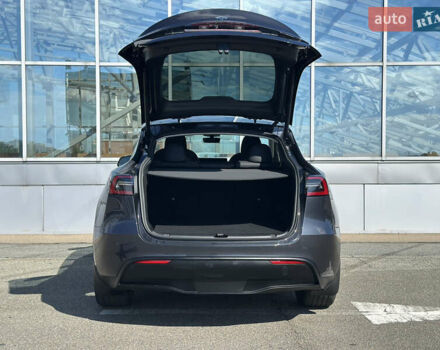 Серый Тесла Model Y, объемом двигателя 0 л и пробегом 1 тыс. км за 35490 $, фото 24 на Automoto.ua