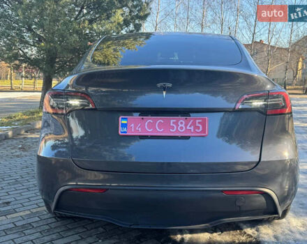 Серый Тесла Model Y, объемом двигателя 0 л и пробегом 9 тыс. км за 29500 $, фото 14 на Automoto.ua