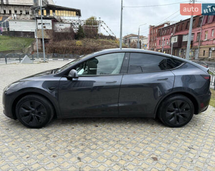 Серый Тесла Model Y, объемом двигателя 0 л и пробегом 5 тыс. км за 29490 $, фото 3 на Automoto.ua