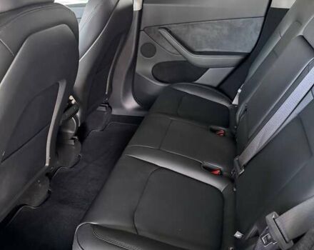 Серый Тесла Model Y, объемом двигателя 0 л и пробегом 12 тыс. км за 33500 $, фото 10 на Automoto.ua