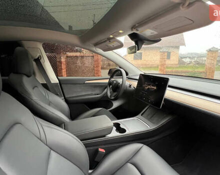 Серый Тесла Model Y, объемом двигателя 0 л и пробегом 21 тыс. км за 24000 $, фото 20 на Automoto.ua