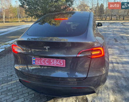 Серый Тесла Model Y, объемом двигателя 0 л и пробегом 9 тыс. км за 29500 $, фото 6 на Automoto.ua