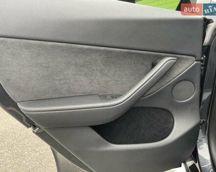 Серый Тесла Model Y, объемом двигателя 0 л и пробегом 22 тыс. км за 34700 $, фото 39 на Automoto.ua