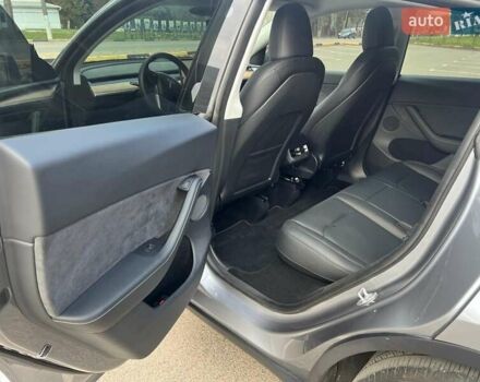 Сірий Тесла Model Y, об'ємом двигуна 0 л та пробігом 13 тис. км за 35499 $, фото 10 на Automoto.ua