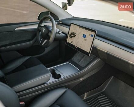 Серый Тесла Model Y, объемом двигателя 0 л и пробегом 6 тыс. км за 33500 $, фото 59 на Automoto.ua
