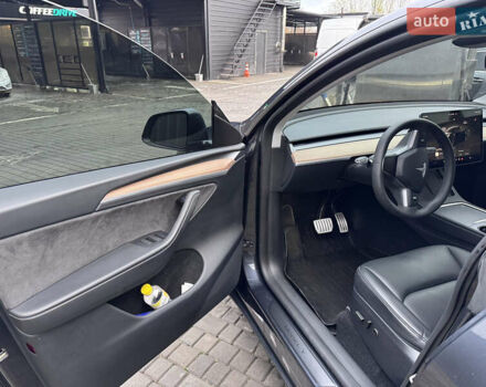 Сірий Тесла Model Y, об'ємом двигуна 0 л та пробігом 21 тис. км за 35000 $, фото 3 на Automoto.ua