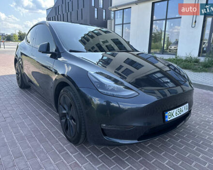 Тесла Model Y 2024 в Ровно на Automoto.ua Серый Тесла Model Y, объемом двигателя 0 л и пробегом 6 тыс. км за 35999 $, фото 15 на Automoto.ua