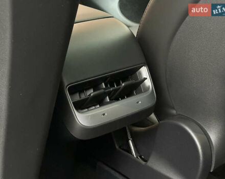 Серый Тесла Model Y, объемом двигателя 0 л и пробегом 2 тыс. км за 35490 $, фото 33 на Automoto.ua