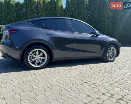 Серый Тесла Model Y, объемом двигателя 0 л и пробегом 12 тыс. км за 30000 $, фото 12 на Automoto.ua