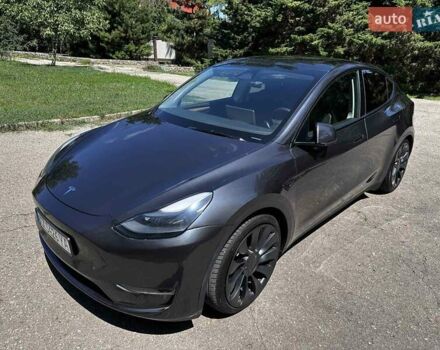 Серый Тесла Model Y, объемом двигателя 0 л и пробегом 17 тыс. км за 34000 $, фото 3 на Automoto.ua