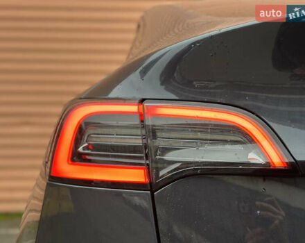 Серый Тесла Model Y, объемом двигателя 0 л и пробегом 2 тыс. км за 35490 $, фото 16 на Automoto.ua