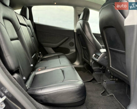 Сірий Тесла Model Y, об'ємом двигуна 0 л та пробігом 13 тис. км за 29999 $, фото 52 на Automoto.ua