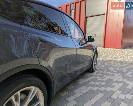 Серый Тесла Model Y, объемом двигателя 0 л и пробегом 29 тыс. км за 30500 $, фото 19 на Automoto.ua