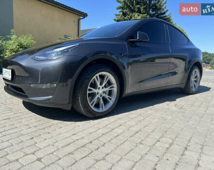 Серый Тесла Model Y, объемом двигателя 0 л и пробегом 12 тыс. км за 30000 $, фото 7 на Automoto.ua