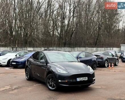 Серый Тесла Model Y, объемом двигателя 0 л и пробегом 24 тыс. км за 33500 $, фото 1 на Automoto.ua