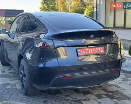 Серый Тесла Model Y, объемом двигателя 0 л и пробегом 8 тыс. км за 28700 $, фото 4 на Automoto.ua