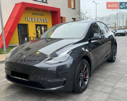Сірий Тесла Model Y, об'ємом двигуна 0 л та пробігом 27 тис. км за 30900 $, фото 1 на Automoto.ua