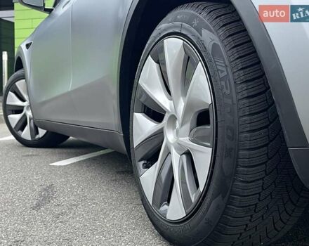 Серый Тесла Model Y, объемом двигателя 0 л и пробегом 25 тыс. км за 36700 $, фото 10 на Automoto.ua