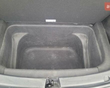 Серый Тесла Model Y, объемом двигателя 0 л и пробегом 30 тыс. км за 29999 $, фото 4 на Automoto.ua