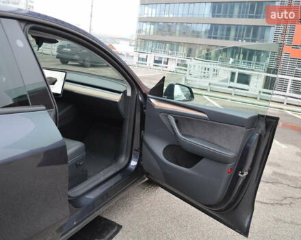 Сірий Тесла Model Y, об'ємом двигуна 0 л та пробігом 16 тис. км за 32000 $, фото 15 на Automoto.ua