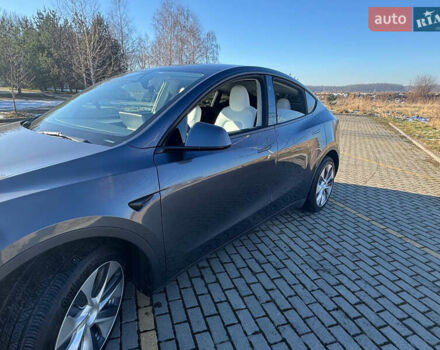 Серый Тесла Model Y, объемом двигателя 0 л и пробегом 9 тыс. км за 29500 $, фото 1 на Automoto.ua