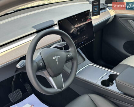 Серый Тесла Model Y, объемом двигателя 0 л и пробегом 39 тыс. км за 27500 $, фото 8 на Automoto.ua