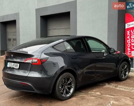 Серый Тесла Model Y, объемом двигателя 0 л и пробегом 24 тыс. км за 33500 $, фото 9 на Automoto.ua