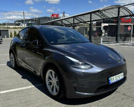 Серый Тесла Model Y, объемом двигателя 0 л и пробегом 45 тыс. км за 28500 $, фото 2 на Automoto.ua