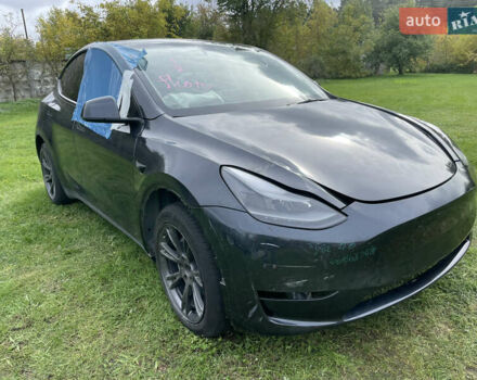 Серый Тесла Model Y, объемом двигателя 0 л и пробегом 7 тыс. км за 24700 $, фото 2 на Automoto.ua