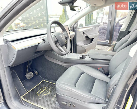 Серый Тесла Model Y, объемом двигателя 0 л и пробегом 1 тыс. км за 39900 $, фото 14 на Automoto.ua