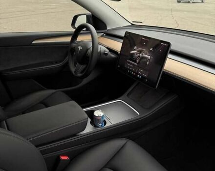 Серый Тесла Model Y, объемом двигателя 0 л и пробегом 38 тыс. км за 33500 $, фото 8 на Automoto.ua