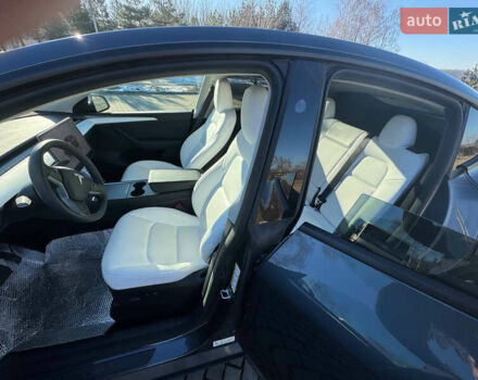 Серый Тесла Model Y, объемом двигателя 0 л и пробегом 9 тыс. км за 29500 $, фото 130 на Automoto.ua