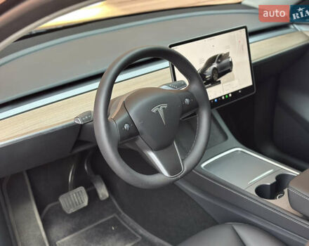 Серый Тесла Model Y, объемом двигателя 0 л и пробегом 2 тыс. км за 35490 $, фото 25 на Automoto.ua