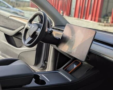 Серый Тесла Model Y, объемом двигателя 0 л и пробегом 29 тыс. км за 30500 $, фото 23 на Automoto.ua