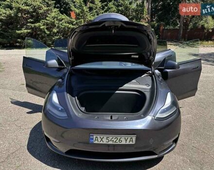 Серый Тесла Model Y, объемом двигателя 0 л и пробегом 19 тыс. км за 32500 $, фото 13 на Automoto.ua