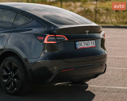 Серый Тесла Model Y, объемом двигателя 0 л и пробегом 25 тыс. км за 31300 $, фото 11 на Automoto.ua