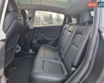 Серый Тесла Model Y, объемом двигателя 0 л и пробегом 24 тыс. км за 30900 $, фото 13 на Automoto.ua