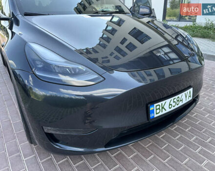 Тесла Model Y 2024 в Ровно на Automoto.ua Серый Тесла Model Y, объемом двигателя 0 л и пробегом 6 тыс. км за 35999 $, фото 53 на Automoto.ua